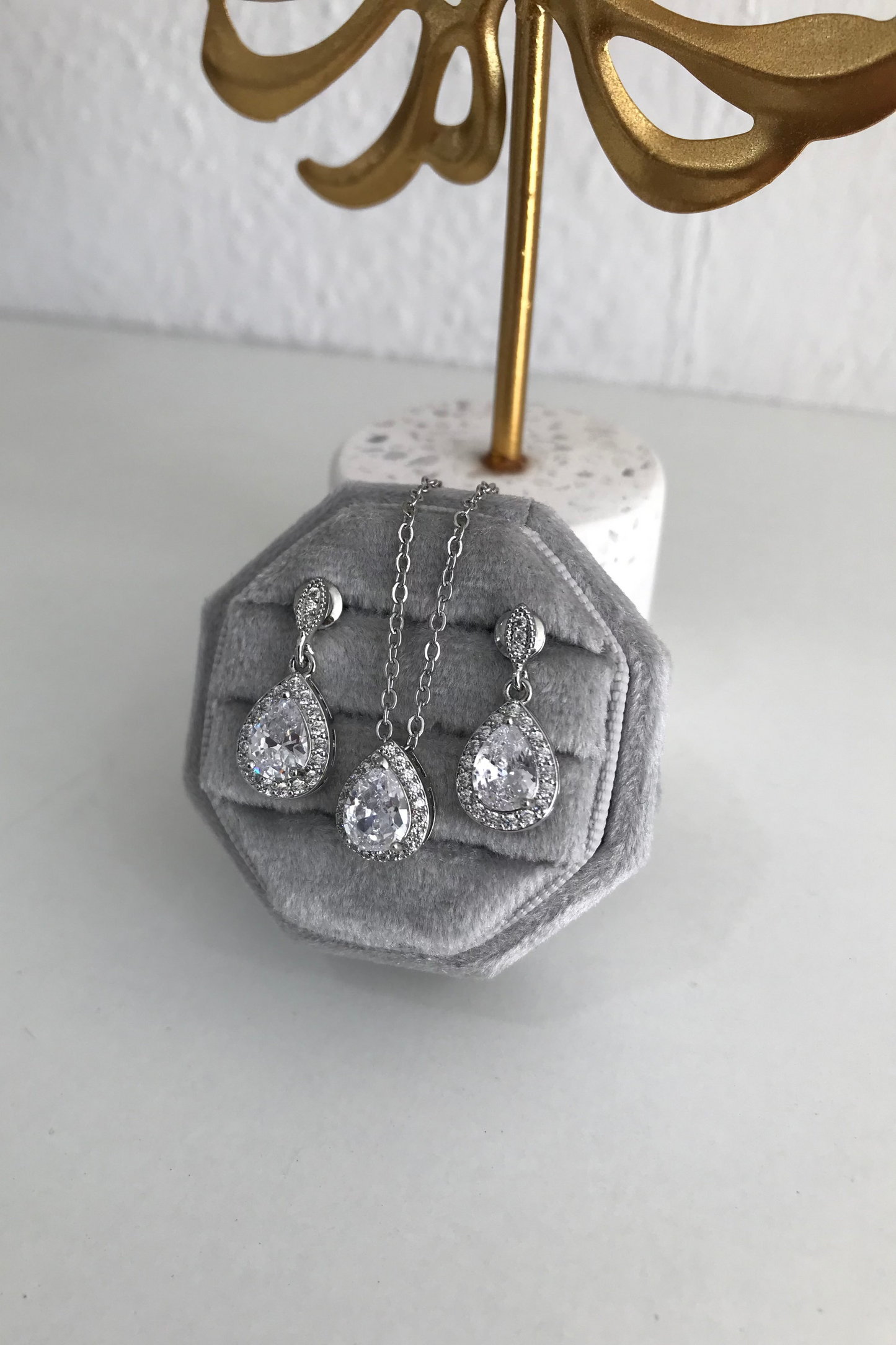 Set de Aretes Sara y Collar Silvia