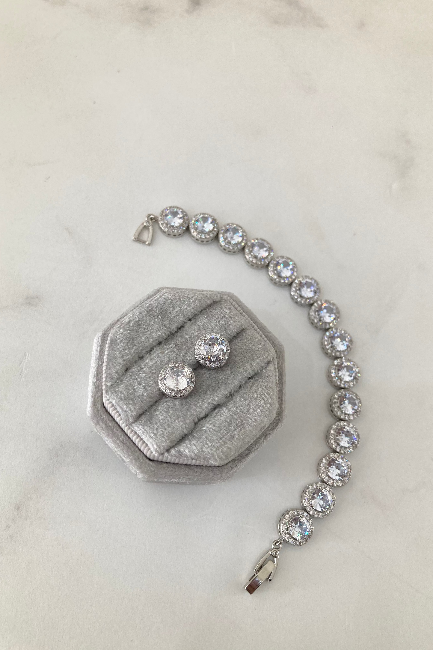 Set de Aretes Génesis y Pulsera Tania