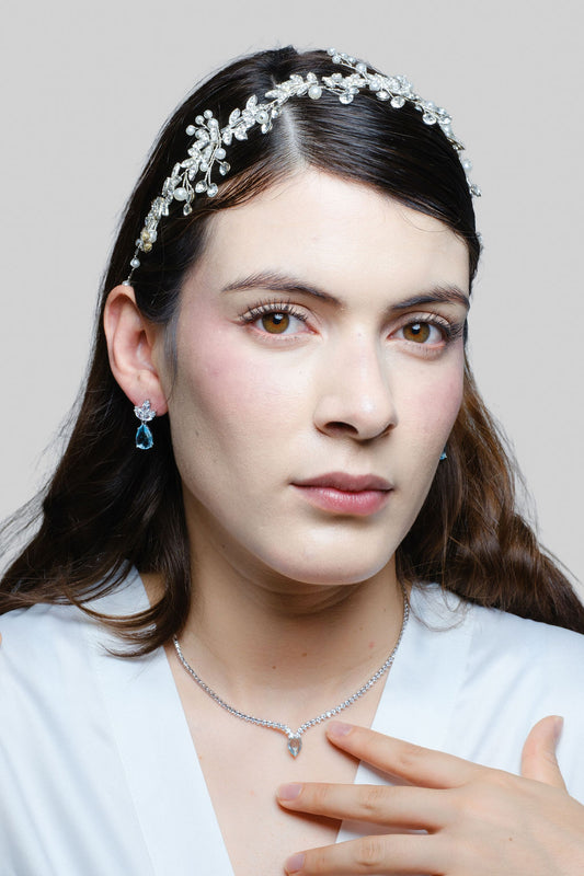 Set de Aretes Elia y Collar Delia