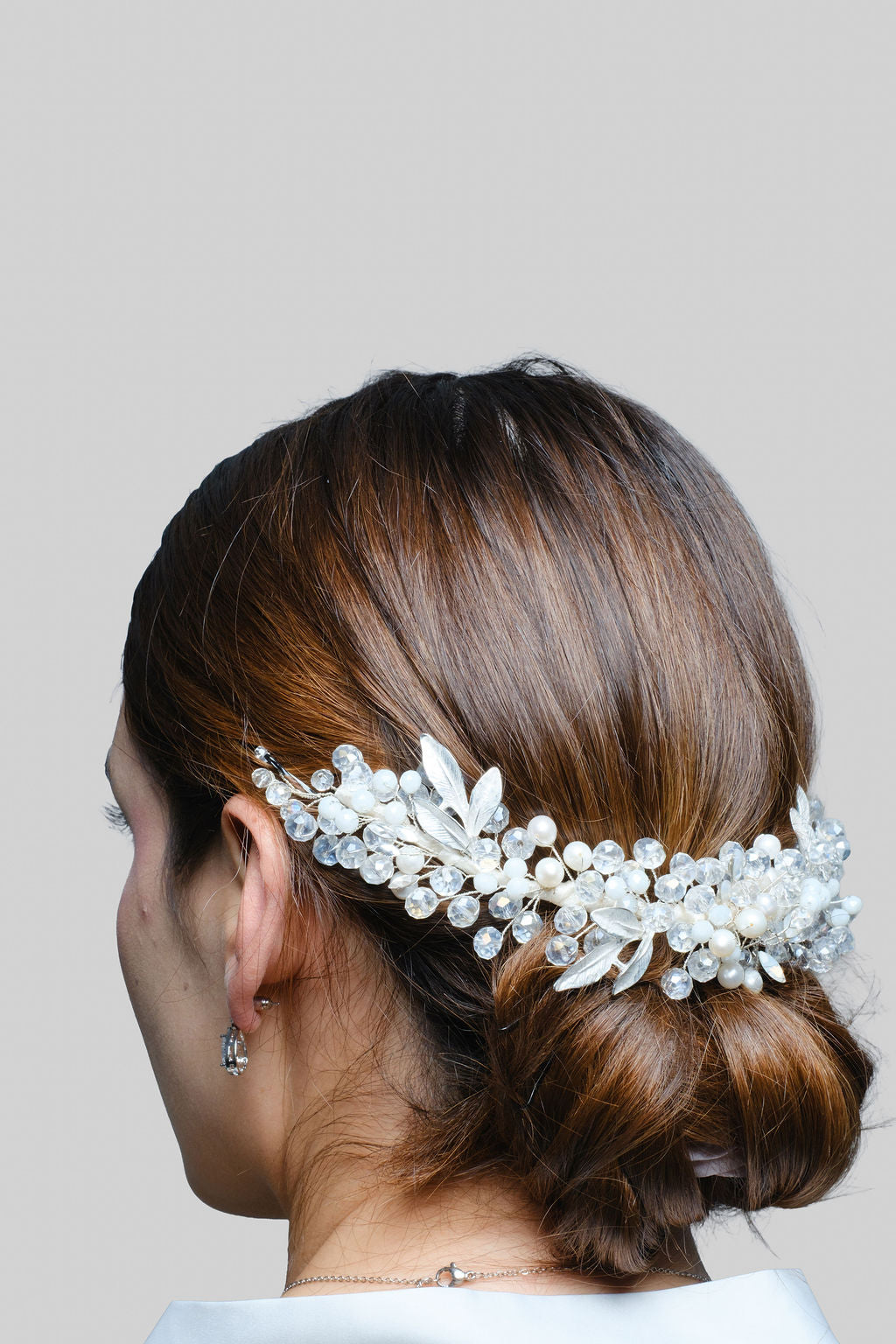 Tocado en cristales y hojas en aleación metálica